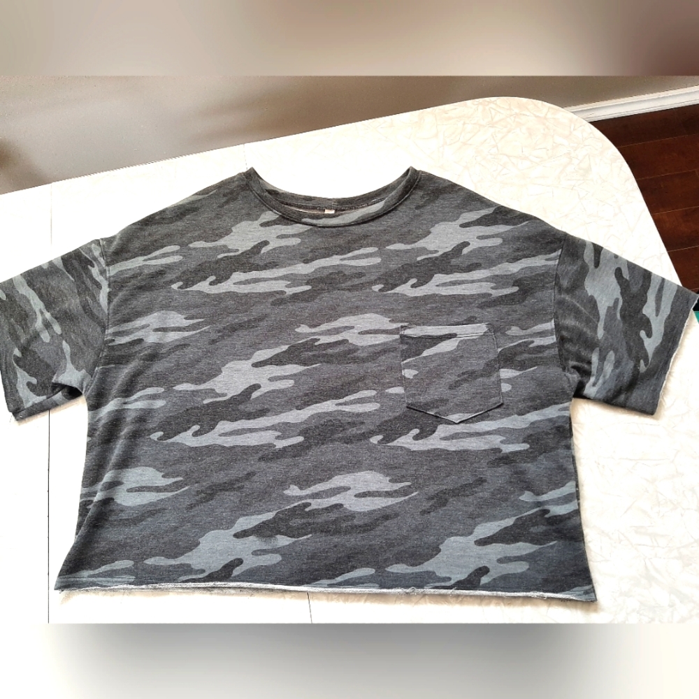 Oversized camo crop top